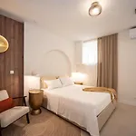 Petite Haven Apartment Split
